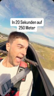 Mein erster Segelflug. In den ersten Sekunden werde ich voll in den Sitz gedrückt. Ganz schnell sind wir auf 250 Meter Höhe. Die Aussicht ist natürlich grandios. Danke für die Möglichkeit 🤗🙏